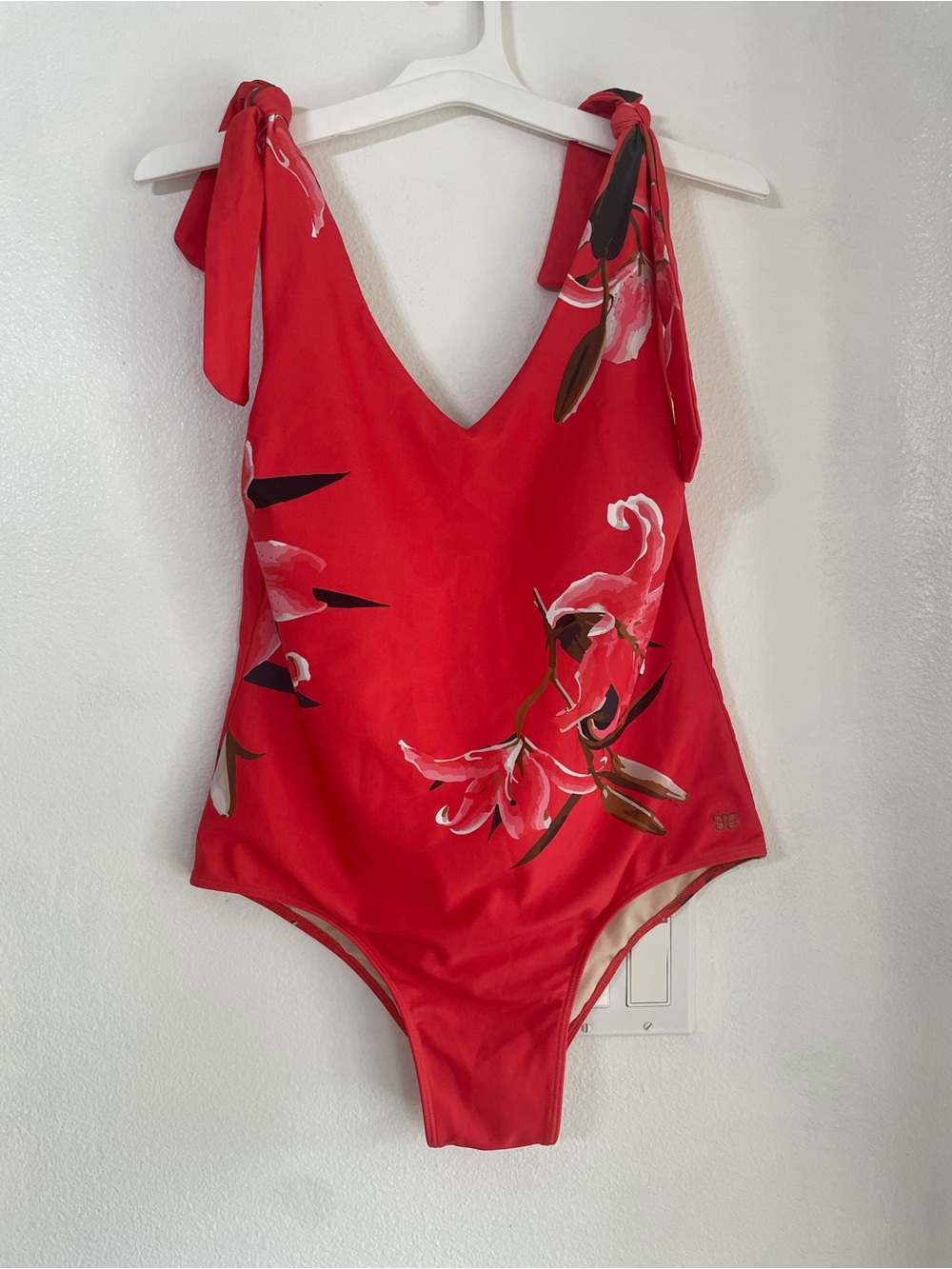 Albion Fit Belle Floral Tie Shoulder One Piece Swimsuit Size L - Picture 2 of 4